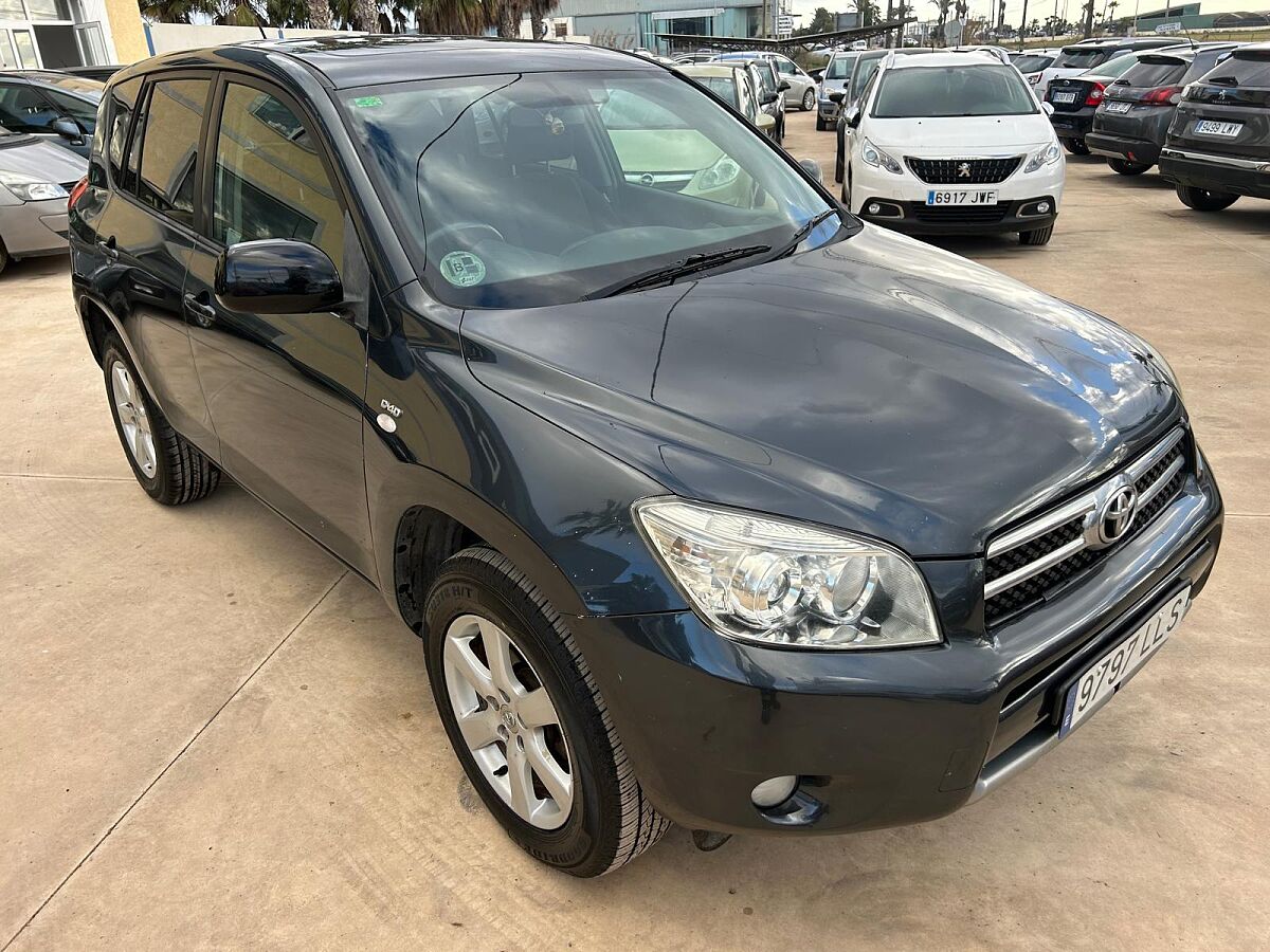 TOYOTA RAV 4 XTR 2.2 D-4D 4X4 SPANISH RHD IN SPAIN 143000 MILES SUPERB 2009